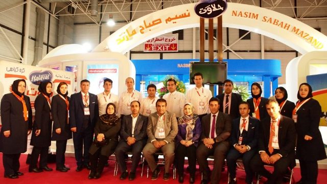 بازدید فرماندار نکا از نمایشگاه بین‌المللی صنایع غذایی مشهد 